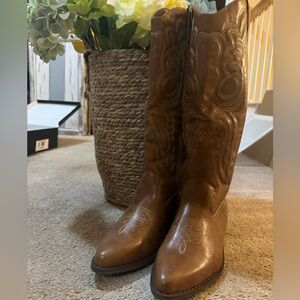 Tan Cowboy Boots-NIB-Size 11